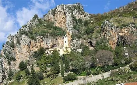 Al Vecchio Pioppo 4* Прая-а-Маре