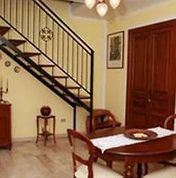 Al Vecchio Pioppo Bed and Breakfast 4*